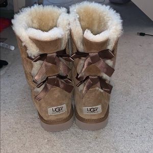 OPEN TO OFFERS UGG Bailey Bow Short Boots